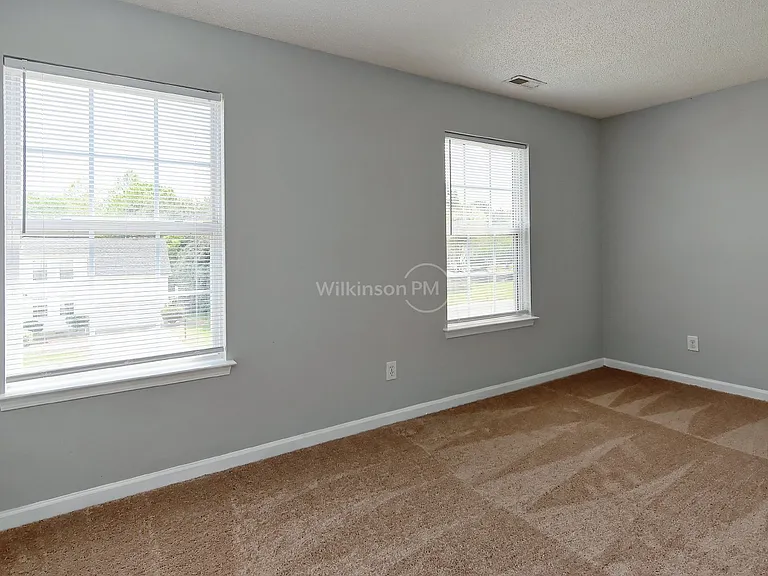 10420 Yellow Rose Ln — Photo 29