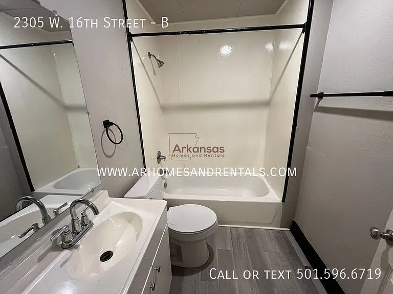 2305 W 16th St #B — Photo 6
