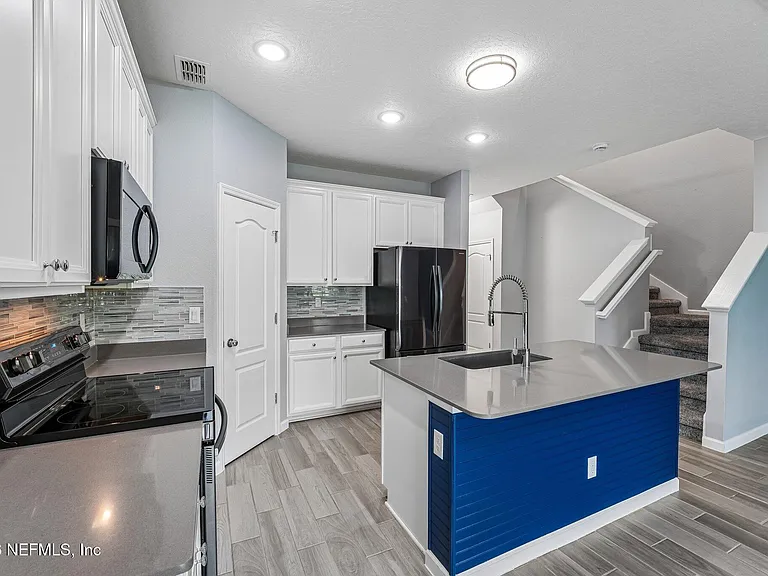 120 Appleton Ct — Photo 15