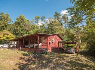 95 Classic Dr, Franklin, NC 28734