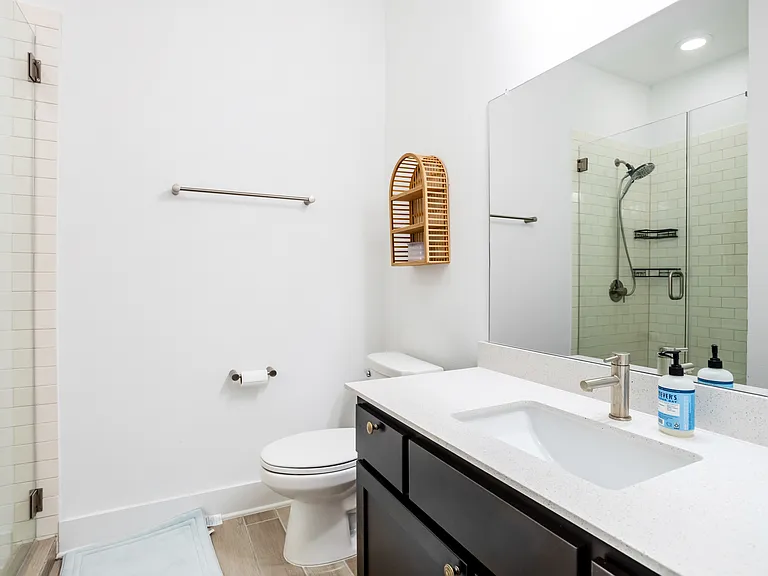 2517 Simond Ave #C — Photo 15