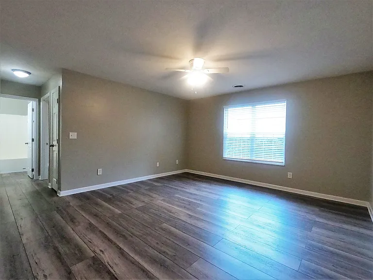 1625 Maple View Way — Photo 2