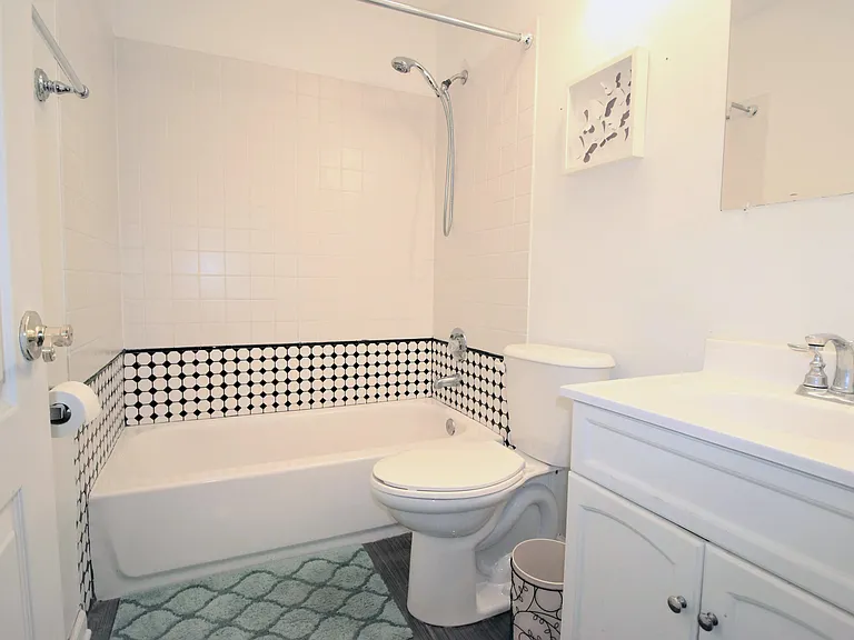 1488 Club Dr #4 — Photo 14