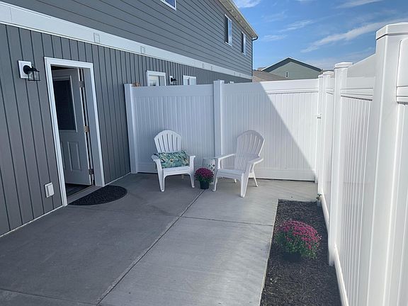 3rd image of 2850 Murwood