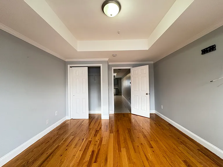 180 Ferry St #1B — Photo 3