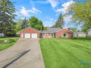 46 S Stadium Rd, Oregon, OH 43616