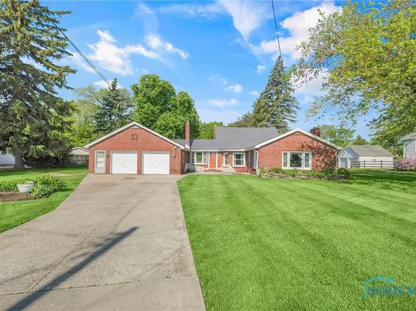 46 S Stadium Rd, Oregon, OH 43616