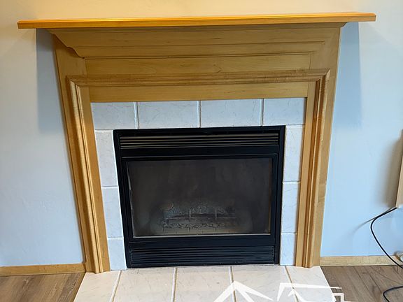 3rd image of 2090 Dickinson Ave