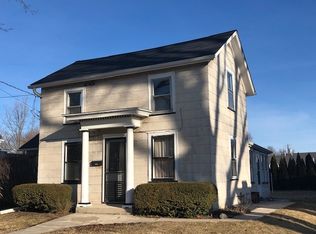 2009 6th St, Peru, IL 61354