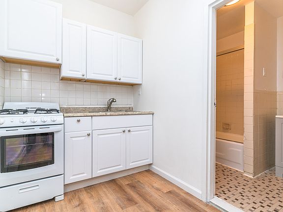 2nd image of 797 Franklin Ave #2