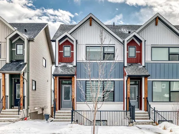 538 W Sage Hill Rd NW, Calgary, AB T3R 1Y2