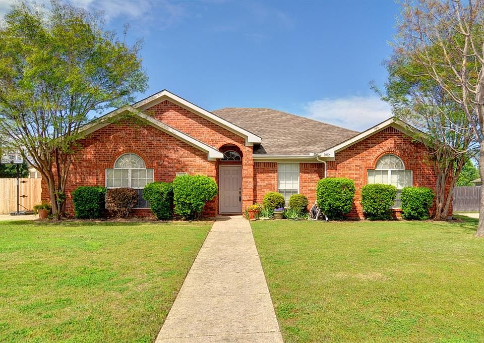 1st image of 1012 Blue Gill Ln