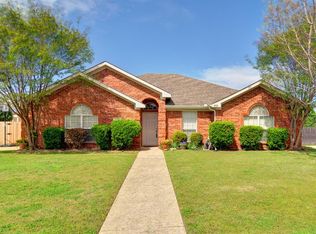 1012 Blue Gill Ln, Crowley, TX 76036