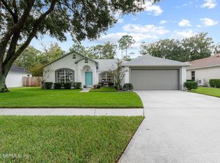 13042 Viburnum Dr N, Jacksonville, FL 32246