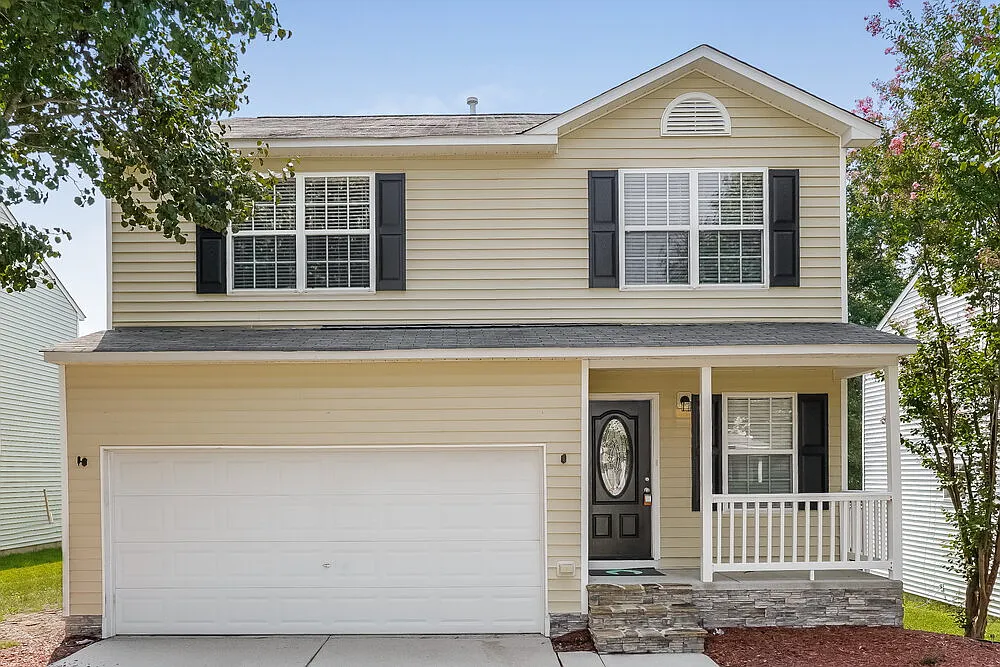 3 bed, 2.5 bath, 1995 sqft, $2,160 — Photo 1