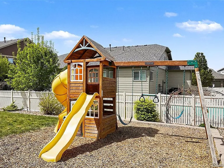 8835 Foxfire St — Photo 27