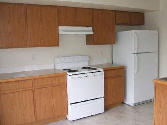 1356 Stephanie Kitchen
