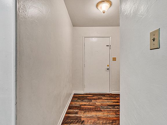 4th image of 5260 Crossbow Cir Unit 14A