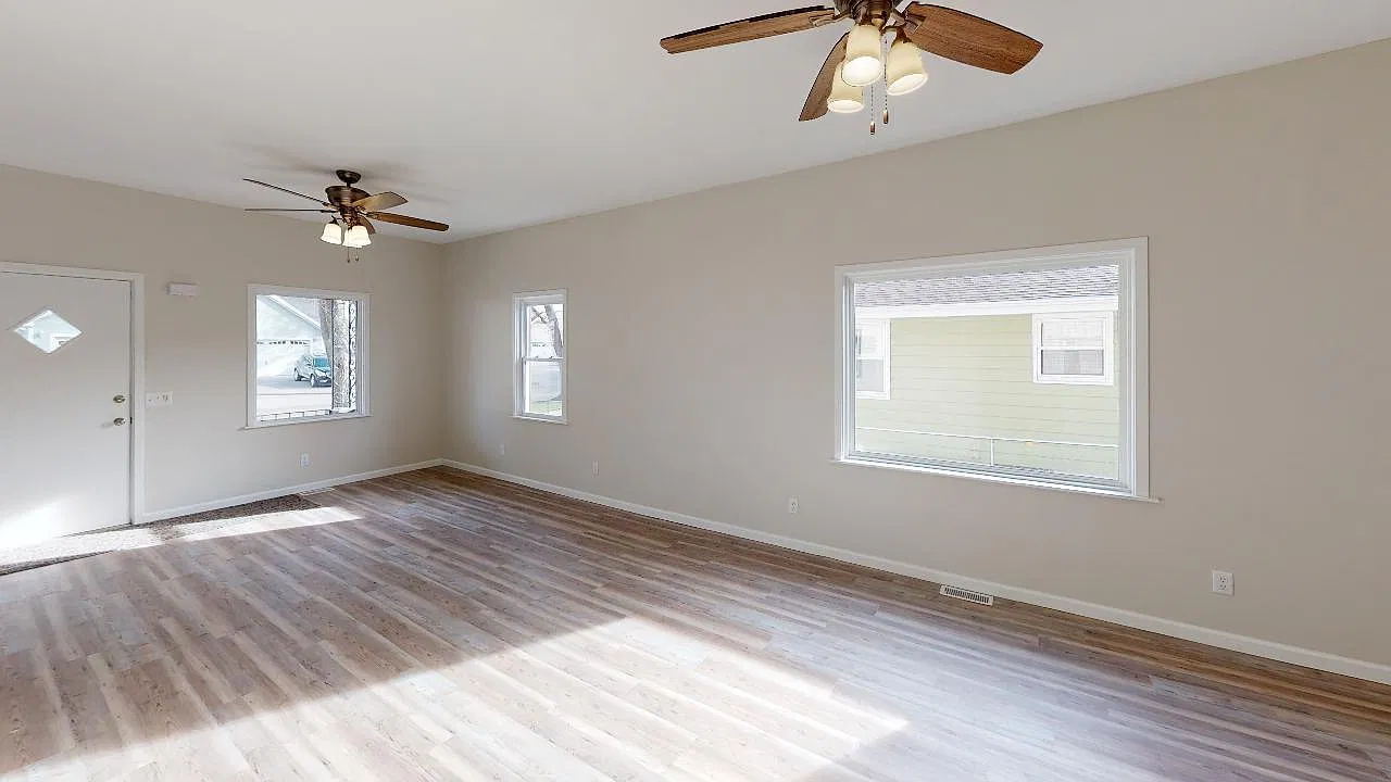 3 bed, 1638 sqft, $1,450 — Photo 2