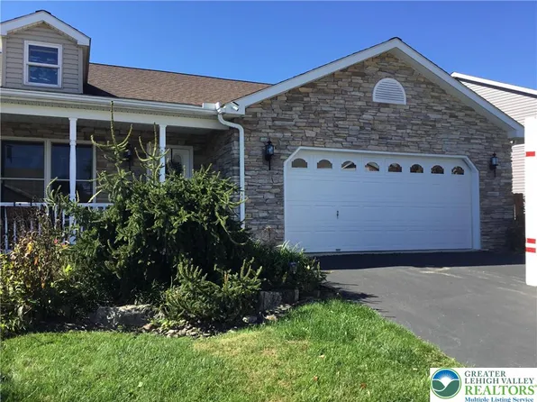 3206 Eisenhower Dr, Northampton, PA 18067
