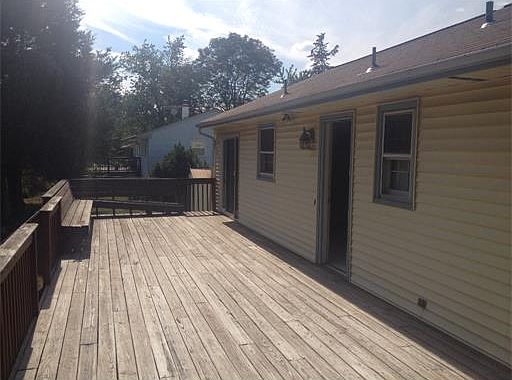 4th image of 157 Girard Ave