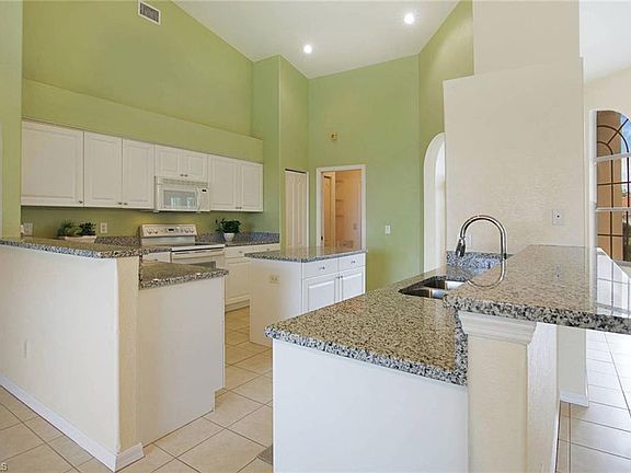 4th image of 2512 NW 21st Pl