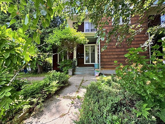 2nd image of 98 Conway St