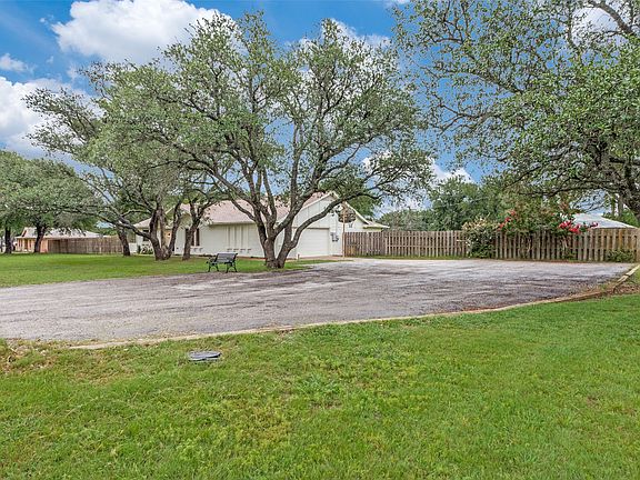 3rd image of 3013 Cactus Rd