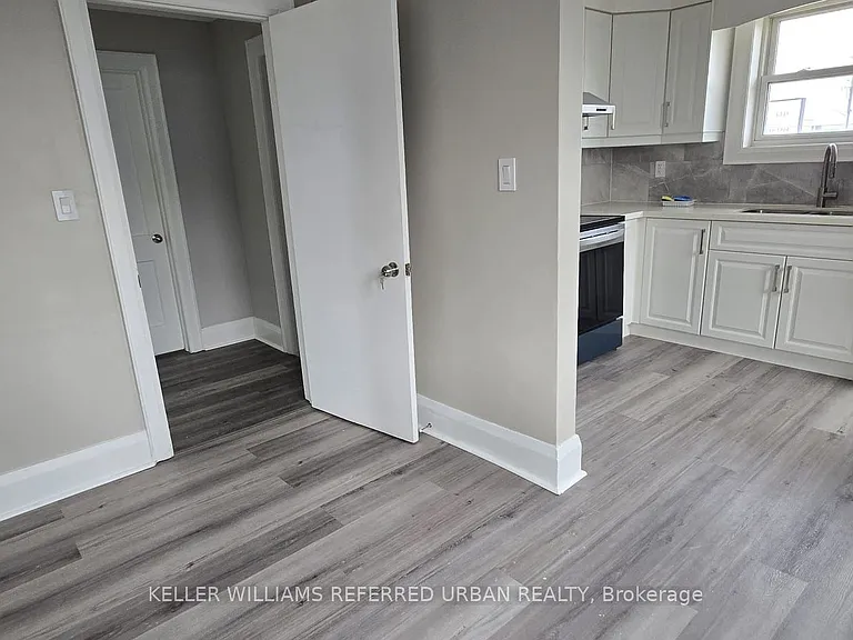 399 King St W — Photo 11
