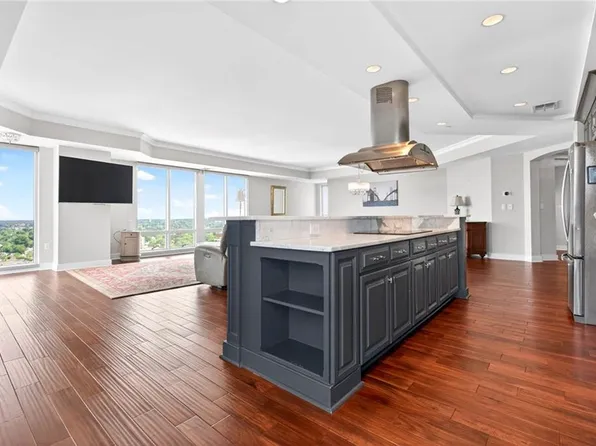 4545 Commerce St Unit 2401, Virginia Beach, VA 23462