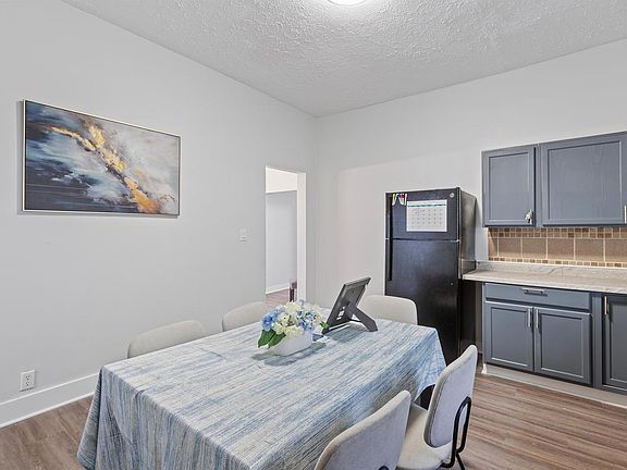5th image of 1043 N Holmes Ave #18105487