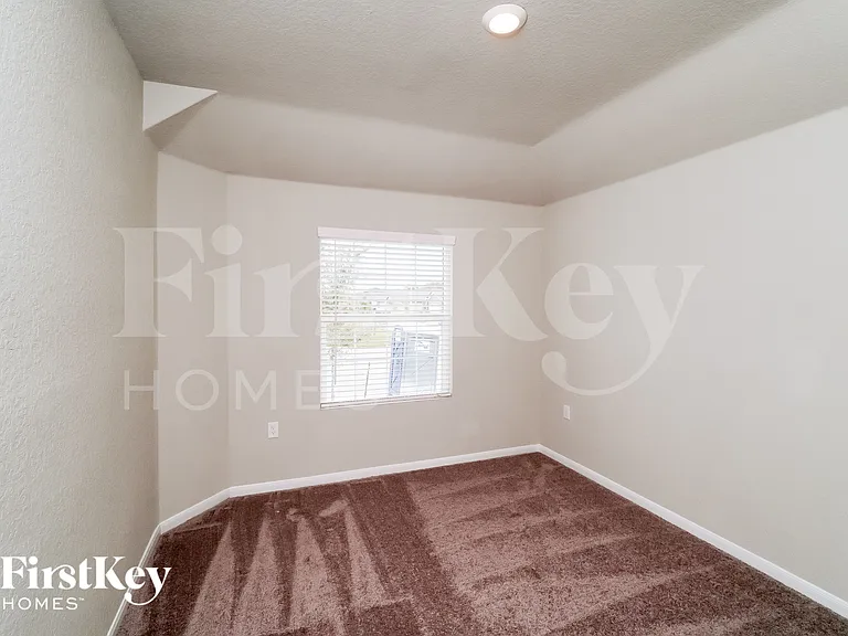 6202 Marco Plns — Photo 10