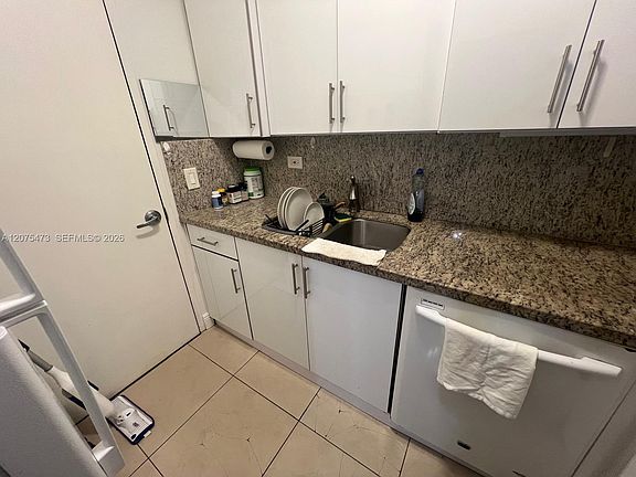 4th image of 7441 Wayne Ave APT 3O