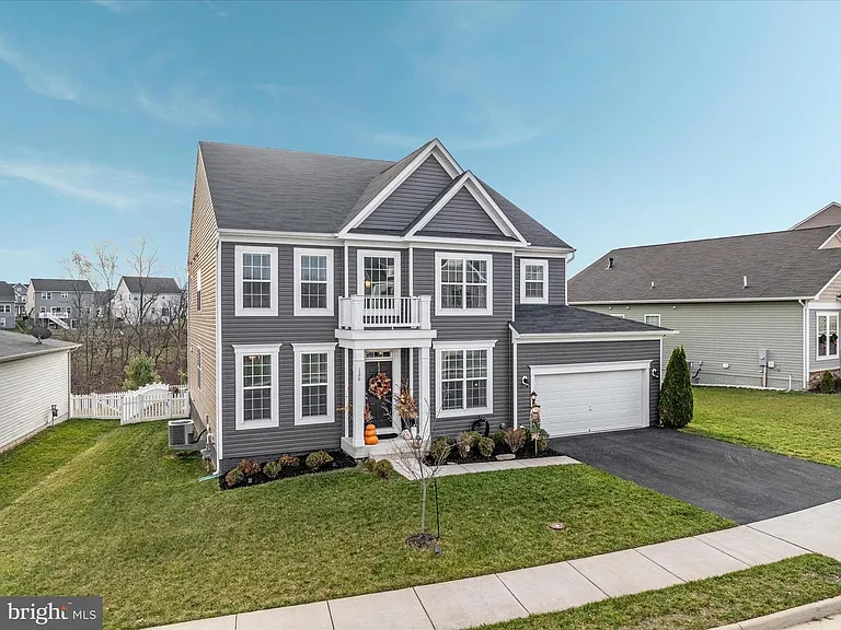 126 Farmhouse Ct — Photo 1