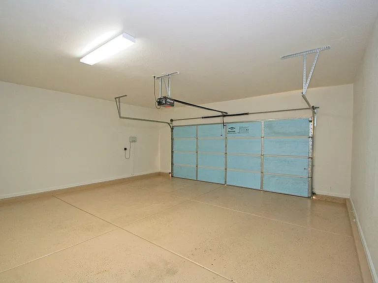 10725 Cordero Dr — Photo 32