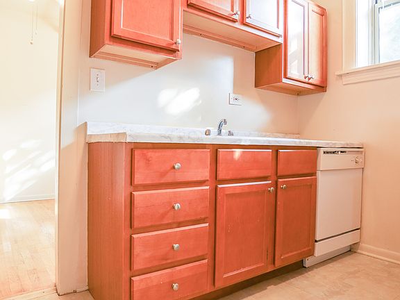 2nd image of 1201 W Waveland Ave APT 1