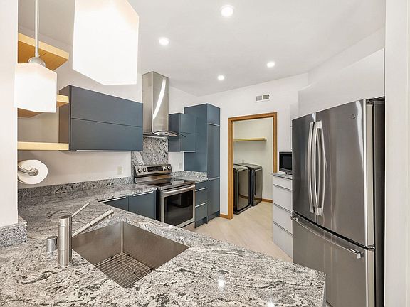 3rd image of 5198 Sassafras Dr Unit 309