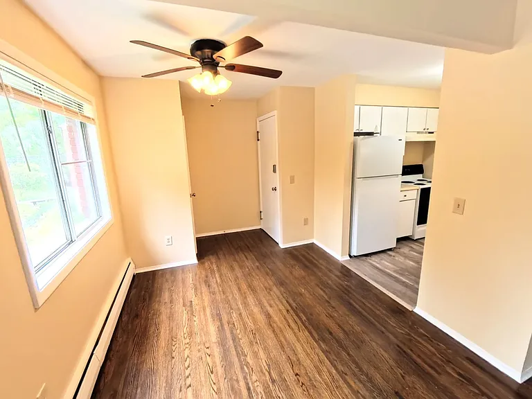 138-154 Woodhill Dr — Photo 41