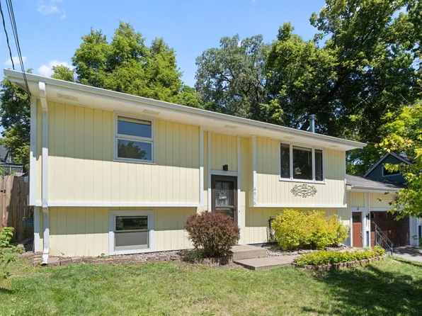 4916 Hanover Rd, Mound, MN 55364