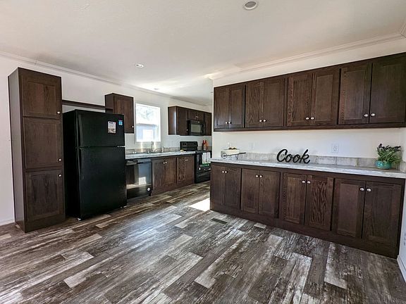 4th image of 5208 Redwood Circle Dr