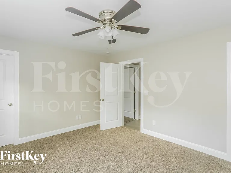 231 Front St — Photo 7