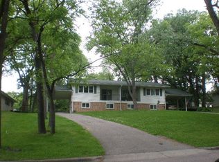 323-325 13th St, Baraboo, WI 53913