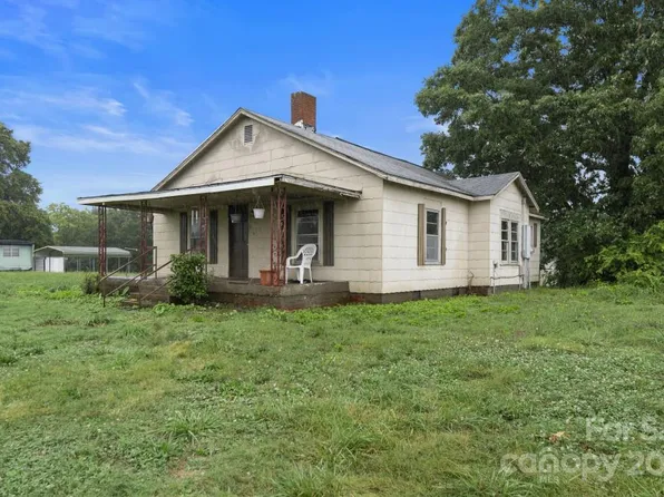 1074 Lavender Rd, Grover, NC 28073