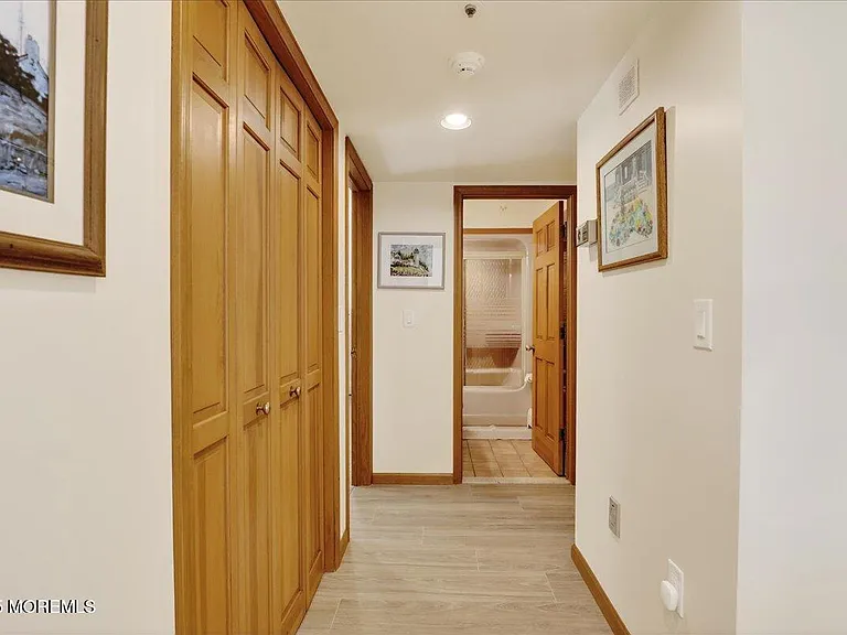 8 Ortley Ave — Photo 30