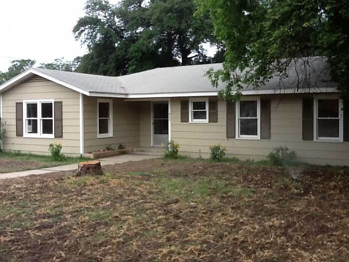 800 Laurel St, Uvalde, TX 78801 Zillow