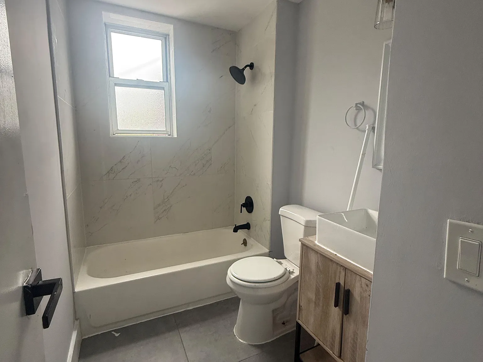 3 bed, 1000 sqft, $2,095 — Photo 4