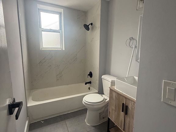 4th image of 141 Park Ave #7A