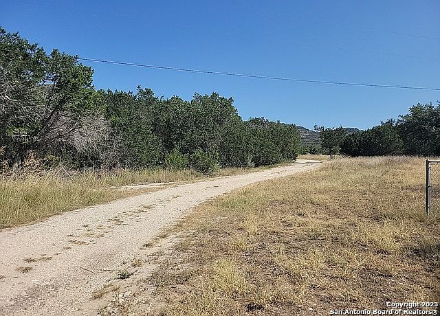 2nd image of 2394 N US HIGHWAY 83