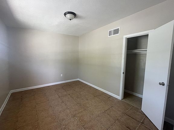 5th image of 4210 Manzana Ave