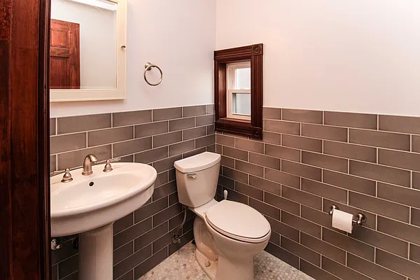 Rented by Nooklyn NYC LLC | media 16